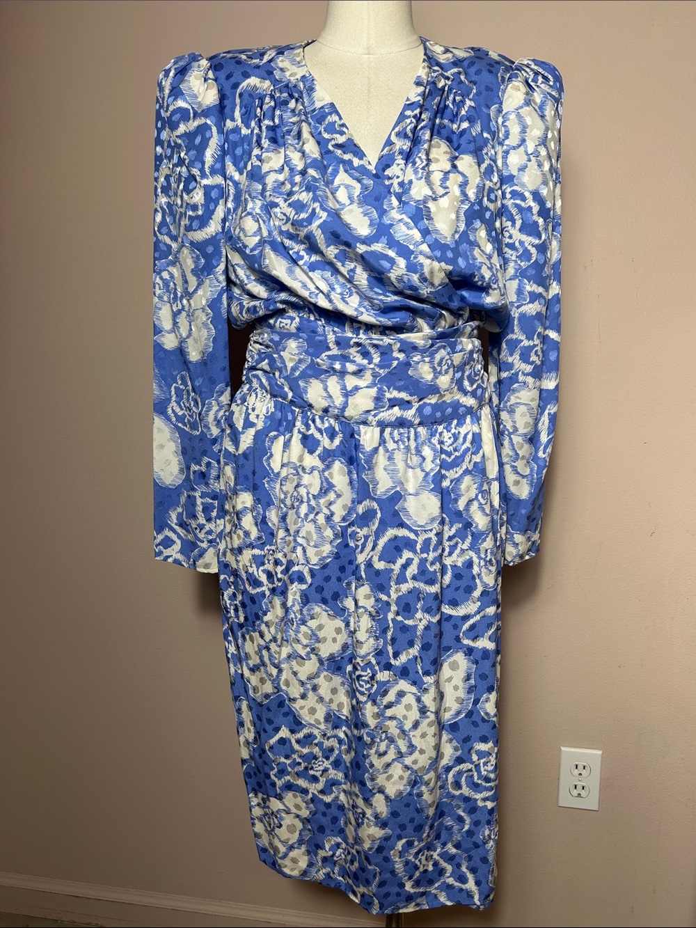 VTG Flora Kung Silk Blue & White Floral Wrap-Style Women’s Dress size VTG 10 / M